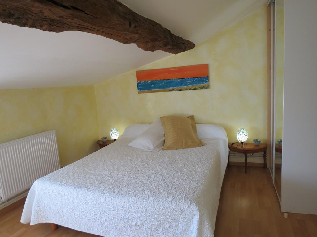 L'Aubinoise Acomodação com café da manhã Saint-Aubin-la-Plaine Quarto foto